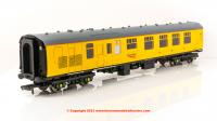 R40024 Hornby Mk1 Brake Corridor Composite Coach number DB975280 in Network Rail livery - Era 11